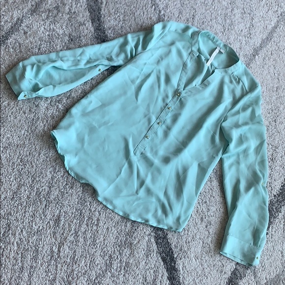 Lauren Conrad blouse! - Picture 2 of 3